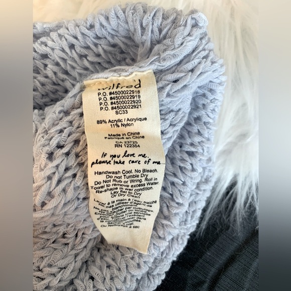 Wilfred Aritzia Sweater light blue - Picture 4 of 4